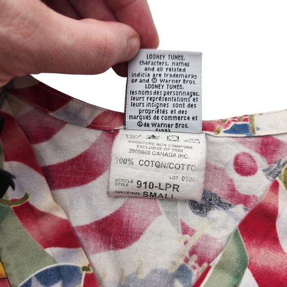 Looney Tunes Scrub Top USA Flag Bugs Bunny Tweety Sylvester Daffy Size Small HTF - Picture 4 of 7